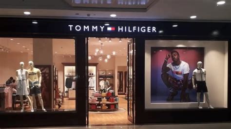 tommy hilfiger return address.